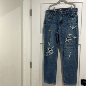 Distressed boyfriend jeans